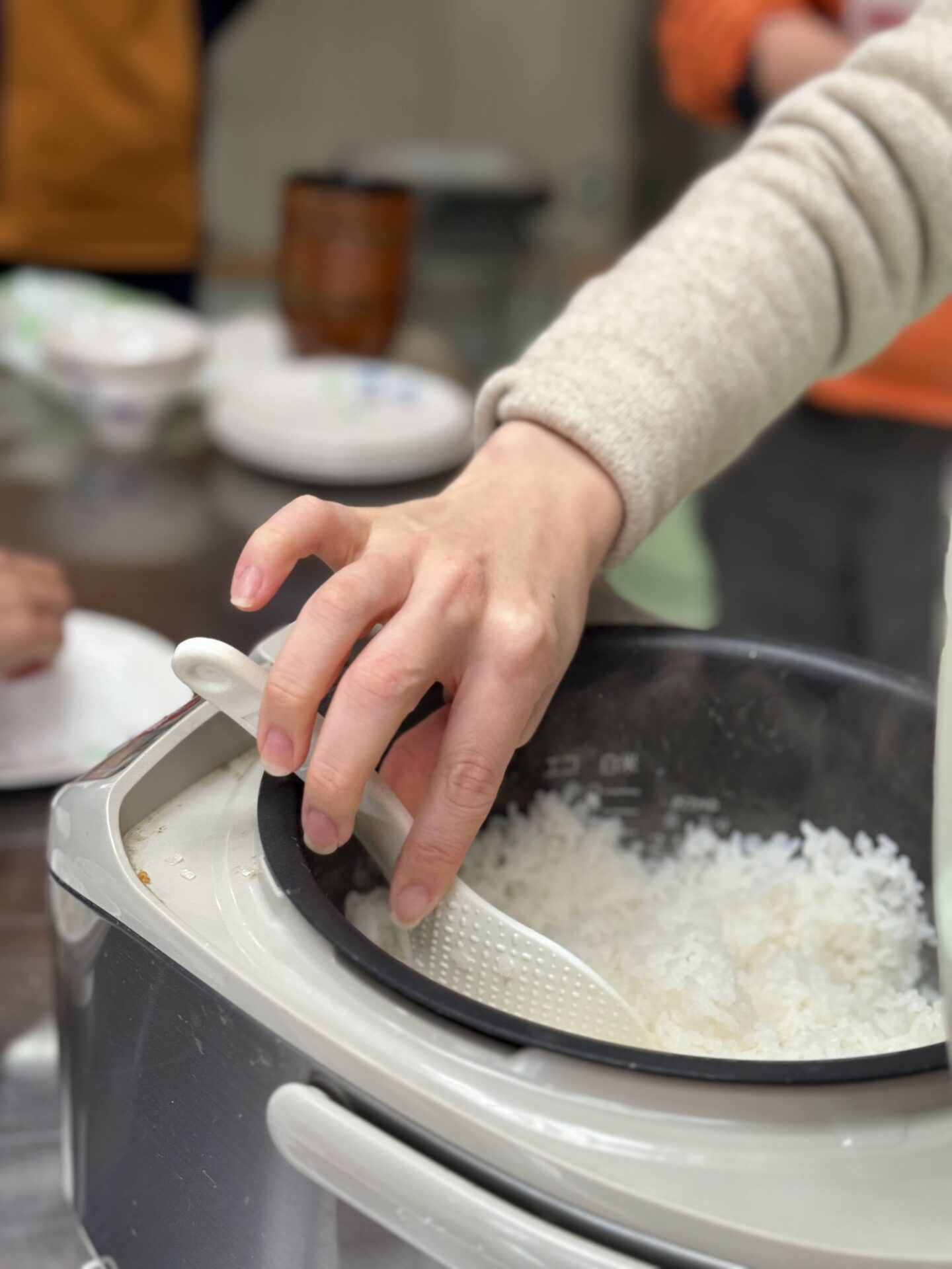 making-sea-salt-basic-japanese-shio-onigiri-salted-rice-balls-at-a